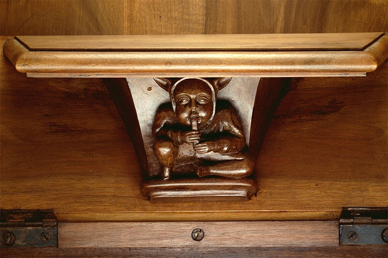 Miséricorde de la onzième stalle haute. © Jérôme Mongreville / Région Bourgogne-Franche-Comté, Inventaire du patrimoine - 1998