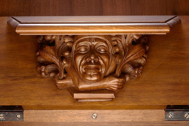Miséricorde de la dixième stalle basse. © Jérôme Mongreville / Région Bourgogne-Franche-Comté, Inventaire du patrimoine - 1998