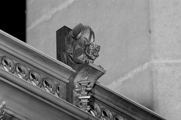 Vue de la seizième statuette : animal. © Jérôme Mongreville / Région Bourgogne-Franche-Comté, Inventaire du patrimoine - 1998