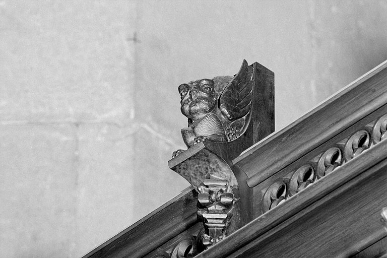 Vue de la dix-neuvième statuette : chouette. © Jérôme Mongreville / Région Bourgogne-Franche-Comté, Inventaire du patrimoine - 1998