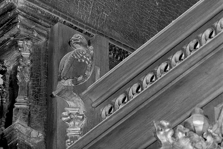 Vue de la vingt-troisième statuette : aigle. © Jérôme Mongreville / Région Bourgogne-Franche-Comté, Inventaire du patrimoine - 1998