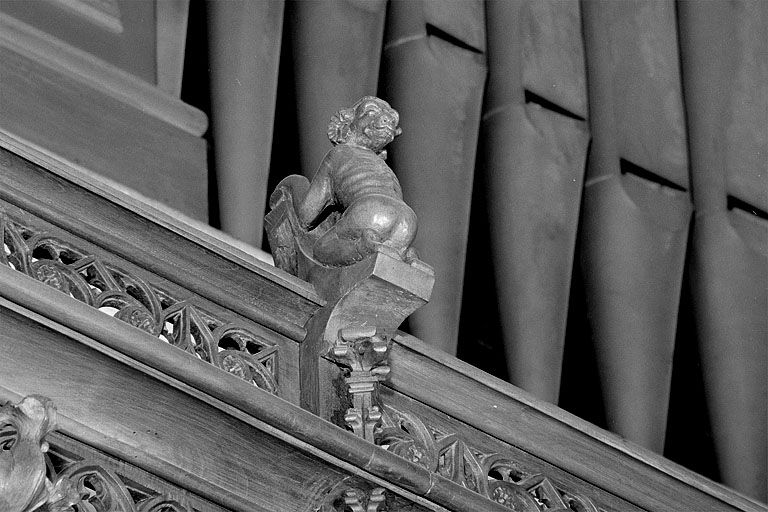 Vue de la quinzième statuette : personnage à tête de bélier. © Jérôme Mongreville / Région Bourgogne-Franche-Comté, Inventaire du patrimoine - 1998