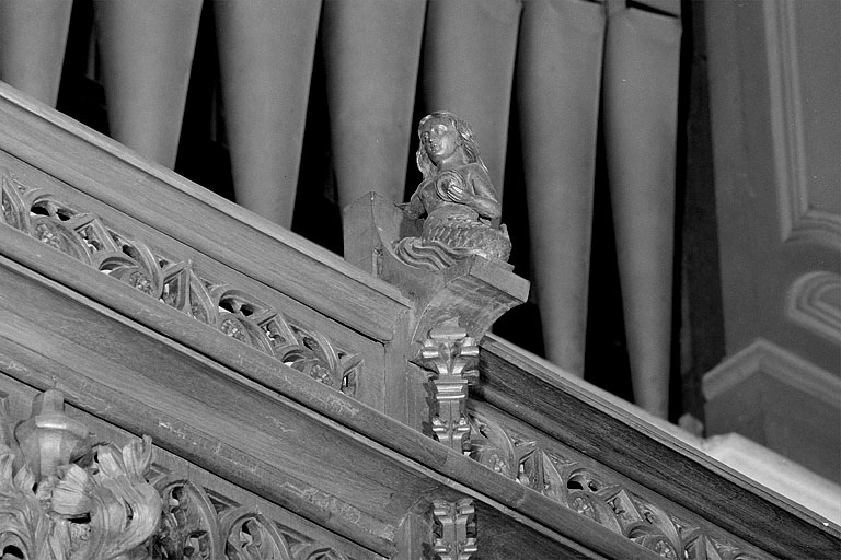Vue de la seizième statuette : sirène. © Jérôme Mongreville / Région Bourgogne-Franche-Comté, Inventaire du patrimoine - 1998