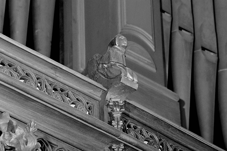 Vue de la quatorzième statuette : moine. © Jérôme Mongreville / Région Bourgogne-Franche-Comté, Inventaire du patrimoine - 1998