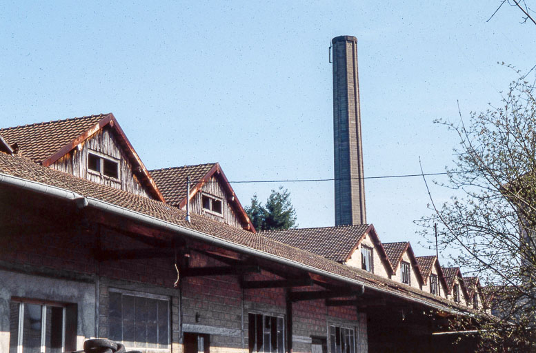 Magasins industriels et quai couvert depuis le sud-ouest. © Yves Sancey / Région Bourgogne-Franche-Comté, Inventaire du patrimoine - 1999