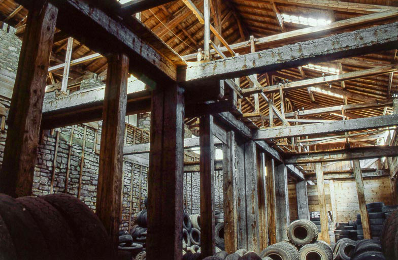 Intérieur d'un magasin industriel. © Yves Sancey / Région Bourgogne-Franche-Comté, Inventaire du patrimoine - 1999