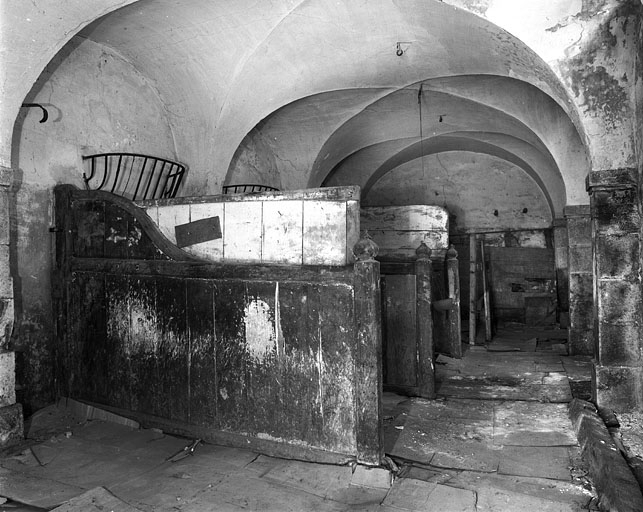 Ecurie : vue d'ensemble. © Jérôme Mongreville / Région Bourgogne-Franche-Comté, Inventaire du patrimoine - 1999