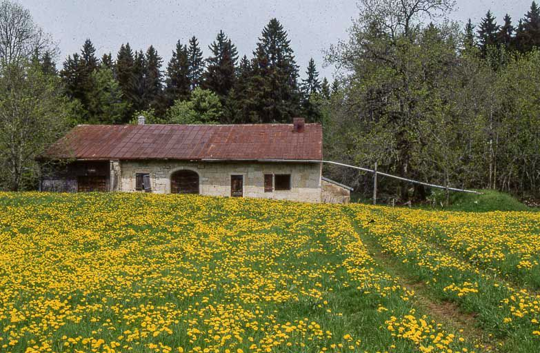 Façade antérieure. © Yves Sancey / Région Bourgogne-Franche-Comté, Inventaire du patrimoine - 1999 Façade antérieure. © Yves Sancey / Région Bourgogne-Franche-Comté, Inventaire du patrimoine - 1999