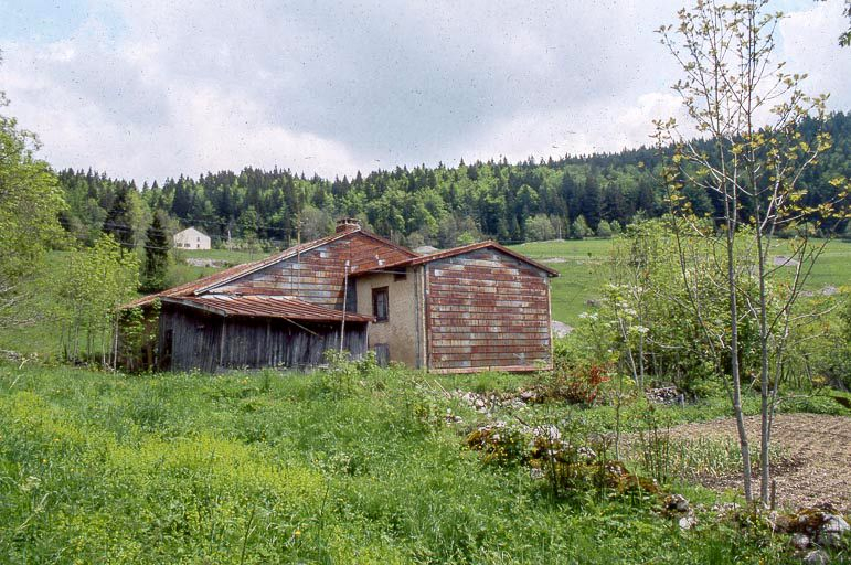 Face latérale droite. © Yves Sancey / Région Bourgogne-Franche-Comté, Inventaire du patrimoine - 1999