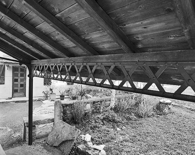 Détail de la panne sablière. © Yves Sancey / Région Bourgogne-Franche-Comté, Inventaire du patrimoine - 1999 Détail de la panne sablière. © Yves Sancey / Région Bourgogne-Franche-Comté, Inventaire du patrimoine - 1999