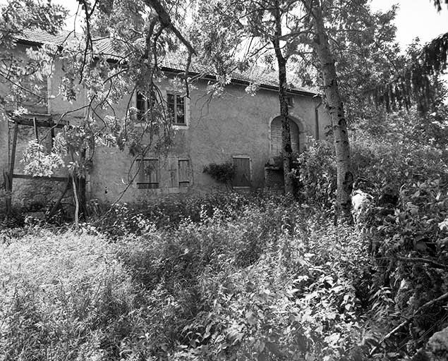 Façade postérieure. © Yves Sancey / Région Bourgogne-Franche-Comté, Inventaire du patrimoine - 1999 Façade postérieure. © Yves Sancey / Région Bourgogne-Franche-Comté, Inventaire du patrimoine - 1999
