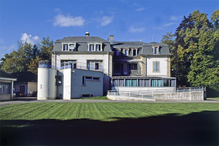 Façade postérieure du logement patronal. © Yves Sancey / Région Bourgogne-Franche-Comté, Inventaire du patrimoine - 1999