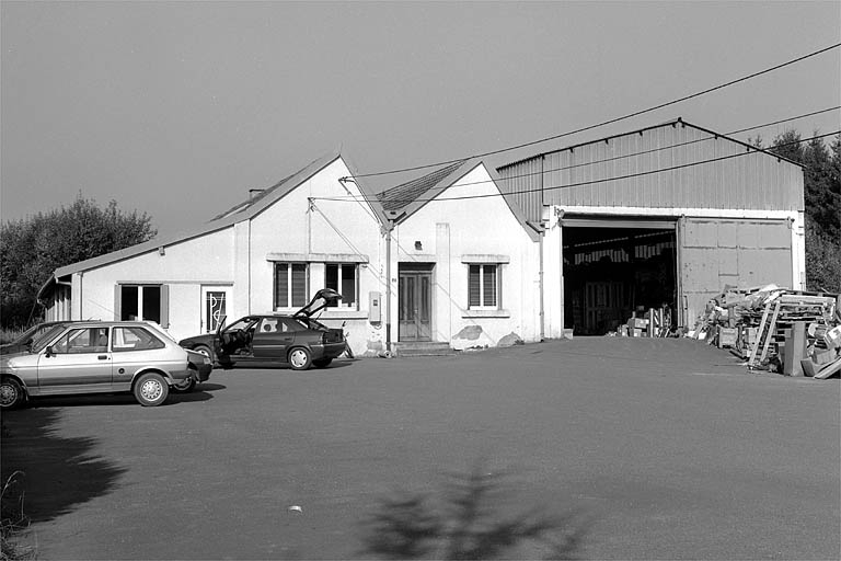 Vue d'ensemble depuis l'est. © Yves Sancey / Région Bourgogne-Franche-Comté, Inventaire du patrimoine - 1999