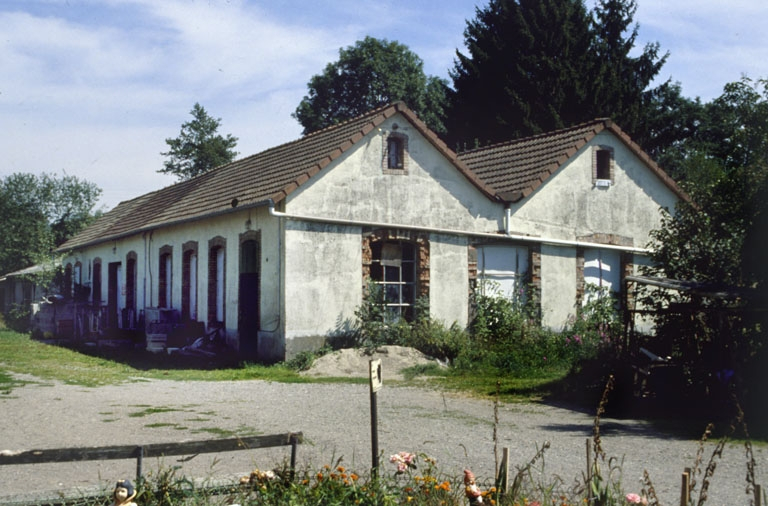 Vue d'ensemble depuis l'ouest. © Yves Sancey / Région Bourgogne-Franche-Comté, Inventaire du patrimoine - 1999