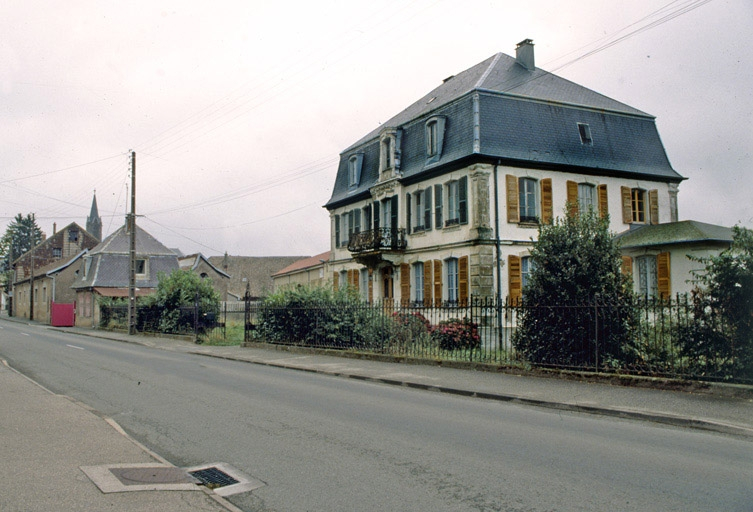 Vue d'ensemble depuis l'ouest. © Yves Sancey / Région Bourgogne-Franche-Comté, Inventaire du patrimoine - 1999