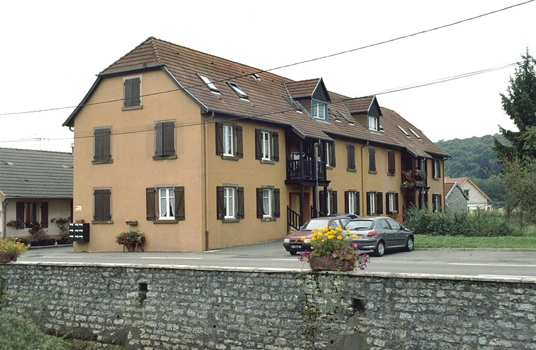 Logement ouvrier collectif. © Yves Sancey / Région Bourgogne-Franche-Comté, Inventaire du patrimoine - 1999