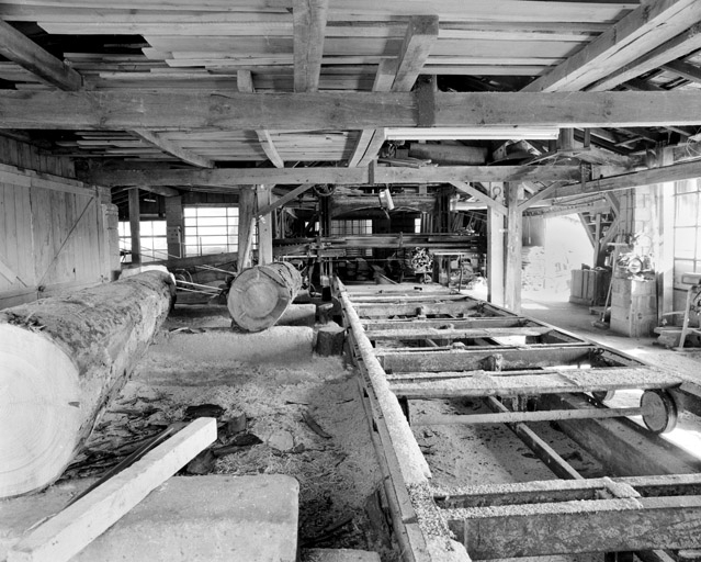 Chariot du châssis de scie. © Yves Sancey / Région Bourgogne-Franche-Comté, Inventaire du patrimoine - 1999 Chariot du châssis de scie. © Yves Sancey / Région Bourgogne-Franche-Comté, Inventaire du patrimoine - 1999
