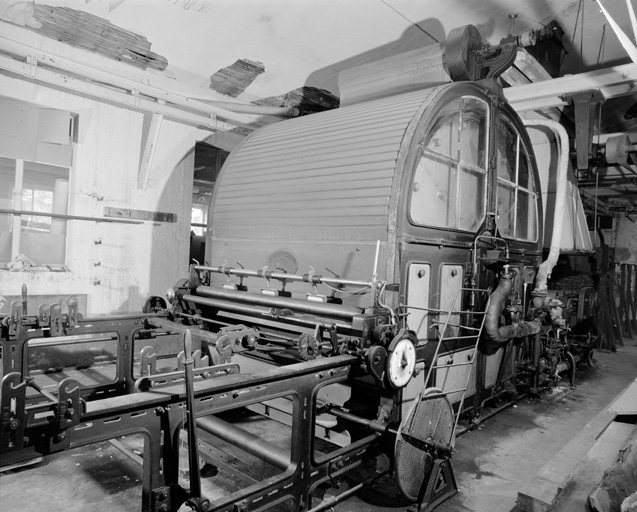 Tambour de séchage à la vapeur après l'imprégnation. © Yves Sancey / Région Bourgogne-Franche-Comté, Inventaire du patrimoine - 1999