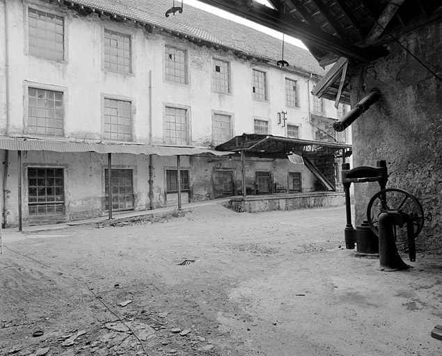 Façade de l'atelier de fabrication à étages. © Yves Sancey / Région Bourgogne-Franche-Comté, Inventaire du patrimoine - 1999