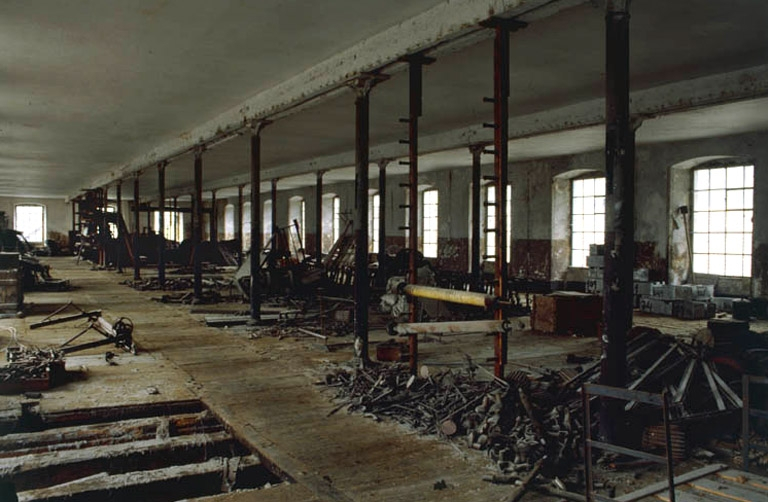 Salle de tissage du bâtiment à étages. © Yves Sancey / Région Bourgogne-Franche-Comté, Inventaire du patrimoine - 1999