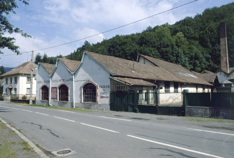 Magasin de vente et ateliers de fabrication nord. © Yves Sancey / Région Bourgogne-Franche-Comté, Inventaire du patrimoine - 1999