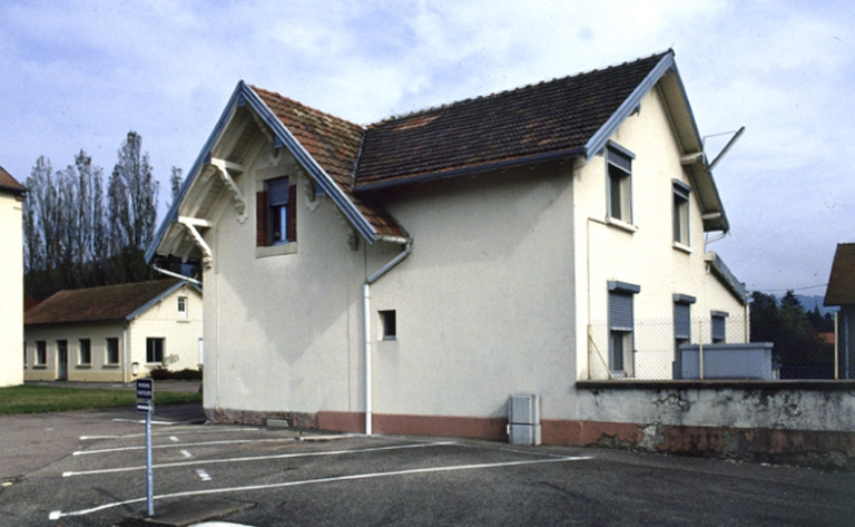 Bureaux et conciergerie. © Yves Sancey / Région Bourgogne-Franche-Comté, Inventaire du patrimoine - 1999