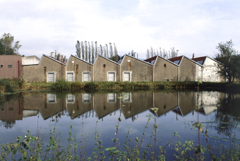 Vue d'ensemble depuis l'ouest. © Yves Sancey / Région Bourgogne-Franche-Comté, Inventaire du patrimoine - 1999