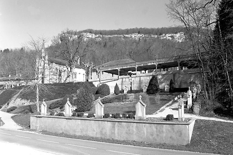 Vue d'ensemble depuis la D 101. © Jérôme Mongreville / Région Bourgogne-Franche-Comté, Inventaire du patrimoine - 2000