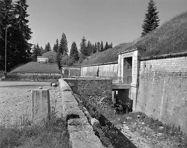  fort © Jérôme Mongreville / Région Bourgogne-Franche-Comté, Inventaire du patrimoine - 2000