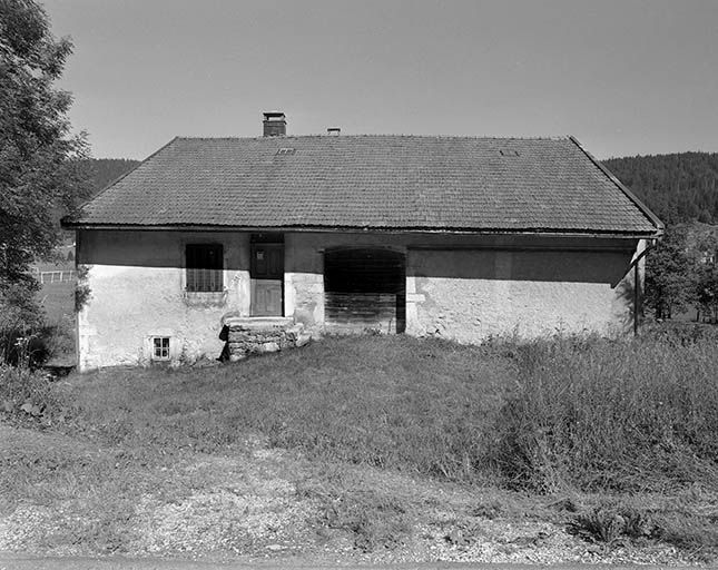Façade postérieure. © Jérôme Mongreville / Région Bourgogne-Franche-Comté, Inventaire du patrimoine - 2000