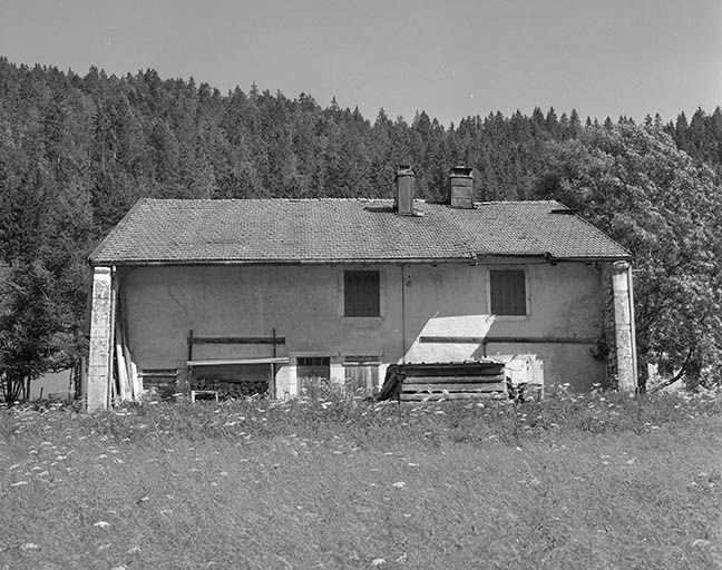 Façade antérieure. © Jérôme Mongreville / Région Bourgogne-Franche-Comté, Inventaire du patrimoine - 2000