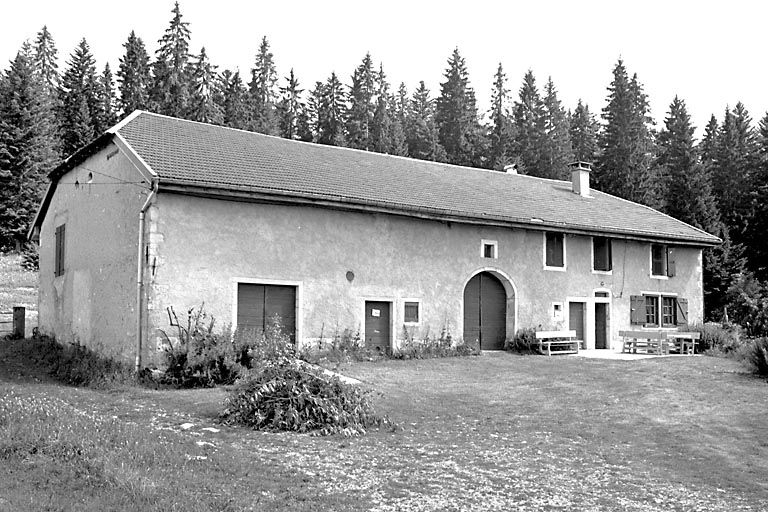 Façade antérieure. © Jérôme Mongreville / Région Bourgogne-Franche-Comté, Inventaire du patrimoine - 2000