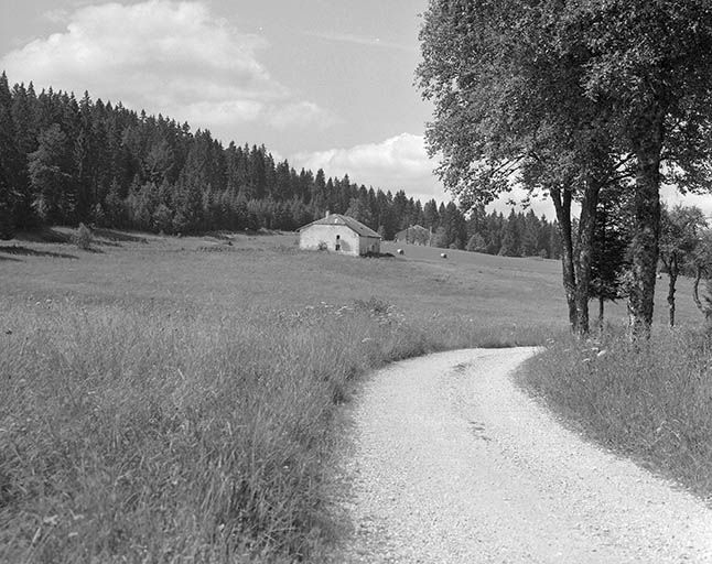Vue de situation. © Jérôme Mongreville / Région Bourgogne-Franche-Comté, Inventaire du patrimoine - 2000