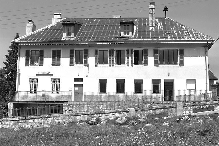 Façade antérieure. © Jérôme Mongreville / Région Bourgogne-Franche-Comté, Inventaire du patrimoine - 2000