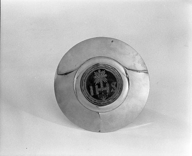 La patène. © Jérôme Mongreville / Région Bourgogne-Franche-Comté, Inventaire du patrimoine - 2000