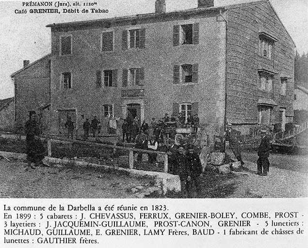Prémanon (Jura), alt. 1120 m. Café Grenier, débit de tabac. © Jérôme  Mongreville (reproduction) / Région Bourgogne-Franche-Comté, Inventaire du patrimoine - 2000 Prémanon (Jura), alt. 1120 m. Café Grenier, débit de tabac. © Jérôme  Mongreville (reproduction) / Région Bourgogne-Franche-Comté, Inventaire du patrimoine - 2000