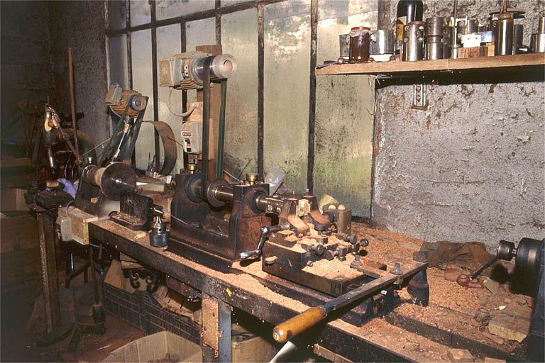 Vue d'ensemble, avec son moteur. © Jérôme Mongreville / Région Bourgogne-Franche-Comté, Inventaire du patrimoine - 2000