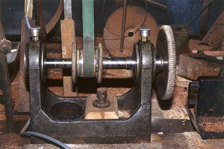 Vue d'ensemble de la machine équipée d'une fraise. © Jérôme Mongreville / Région Bourgogne-Franche-Comté, Inventaire du patrimoine - 2000