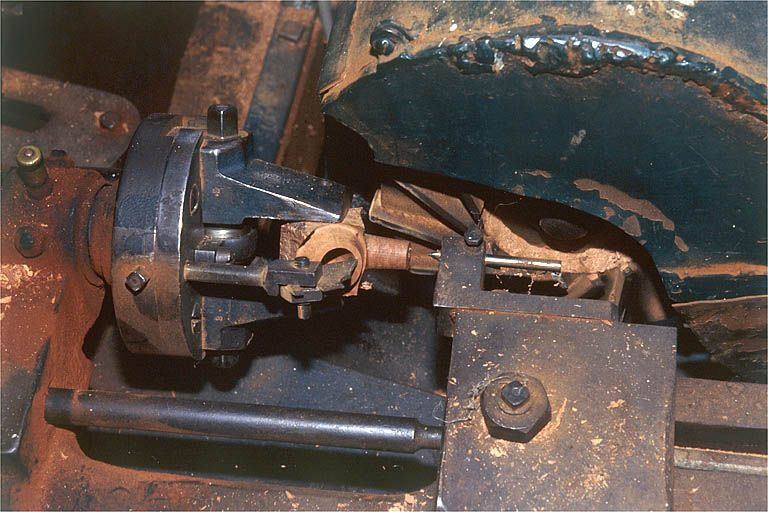Mandrin gueule de loup et fraise verticale, vue de face en plongée. © Jérôme Mongreville / Région Bourgogne-Franche-Comté, Inventaire du patrimoine - 2000
