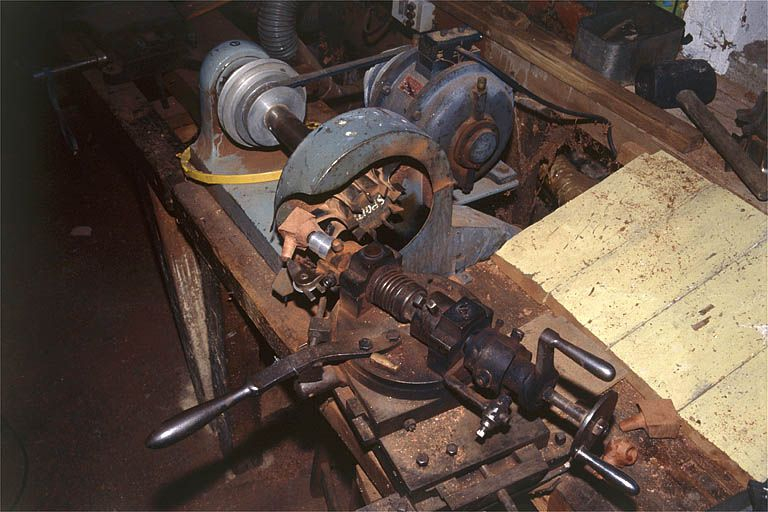 Vue d'ensemble, avec son moteur. © Jérôme Mongreville / Région Bourgogne-Franche-Comté, Inventaire du patrimoine - 2000