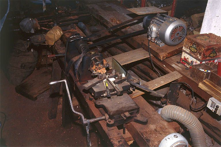 Vue d'ensemble, avec son moteur. © Jérôme Mongreville / Région Bourgogne-Franche-Comté, Inventaire du patrimoine - 2000