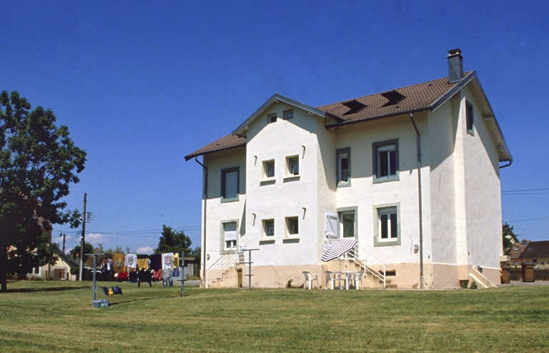 Façade postérieure d'un logement ouvrier. © Yves Sancey / Région Bourgogne-Franche-Comté, Inventaire du patrimoine - 2000