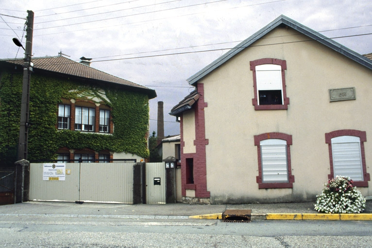 L'entrée de l'usine. © Yves Sancey / Région Bourgogne-Franche-Comté, Inventaire du patrimoine - 2000