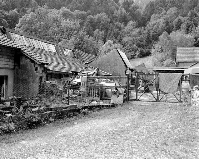 Vestiges de l'atelier de fabrication. © Yves Sancey / Région Bourgogne-Franche-Comté, Inventaire du patrimoine - 2000