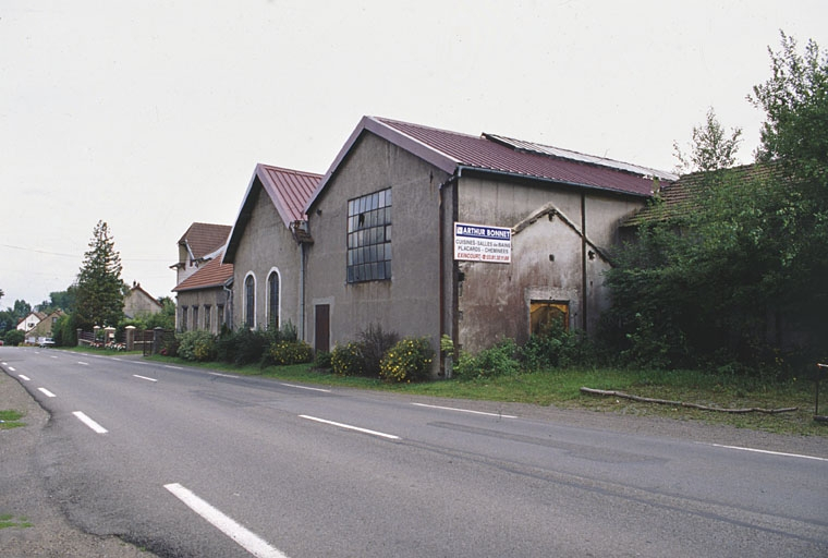 Vue d'ensemble depuis le nord-ouest. © Yves Sancey / Région Bourgogne-Franche-Comté, Inventaire du patrimoine - 2000