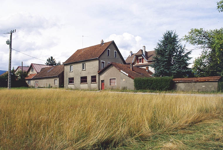 Vue d'ensemble depuis le sud. © Yves Sancey / Région Bourgogne-Franche-Comté, Inventaire du patrimoine - 2000