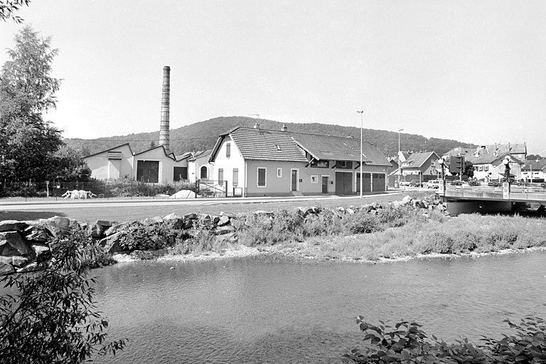 Vue d'ensemble depuis l'est. © Yves Sancey / Région Bourgogne-Franche-Comté, Inventaire du patrimoine - 2000