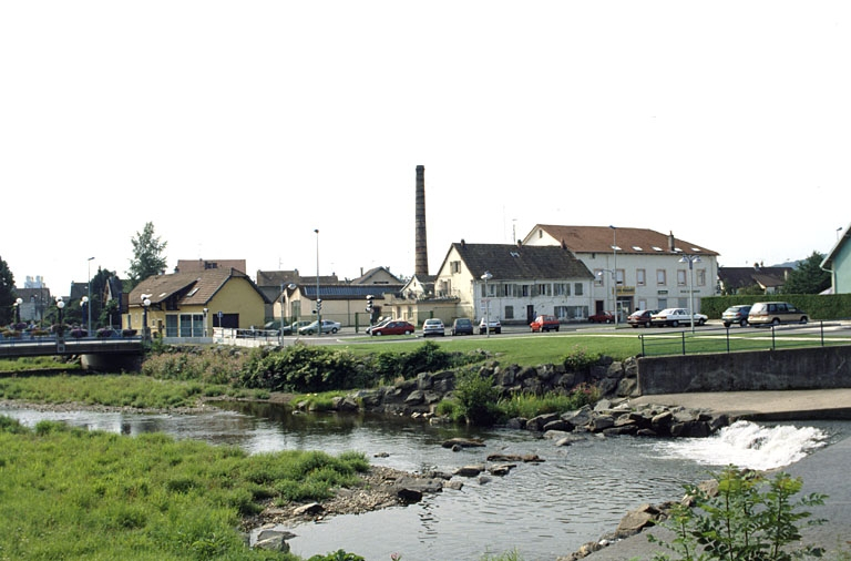 Vue d'ensemble depuis le nord. © Yves Sancey / Région Bourgogne-Franche-Comté, Inventaire du patrimoine - 2000