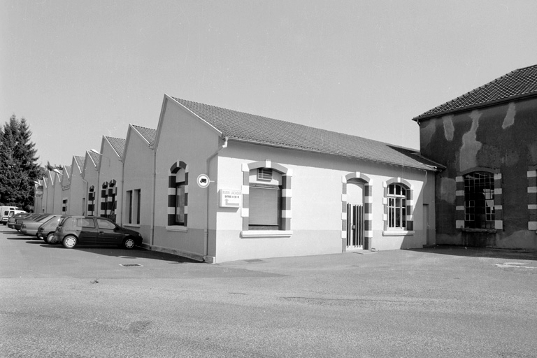 Ateliers de fabrication du tissage. © Yves Sancey / Région Bourgogne-Franche-Comté, Inventaire du patrimoine - 2000