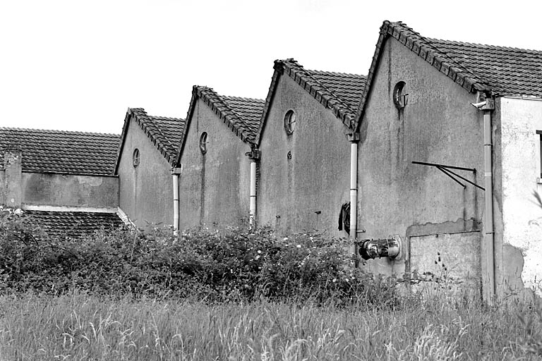 Détail de murs-pignons des sheds. © Yves Sancey / Région Bourgogne-Franche-Comté, Inventaire du patrimoine - 2000